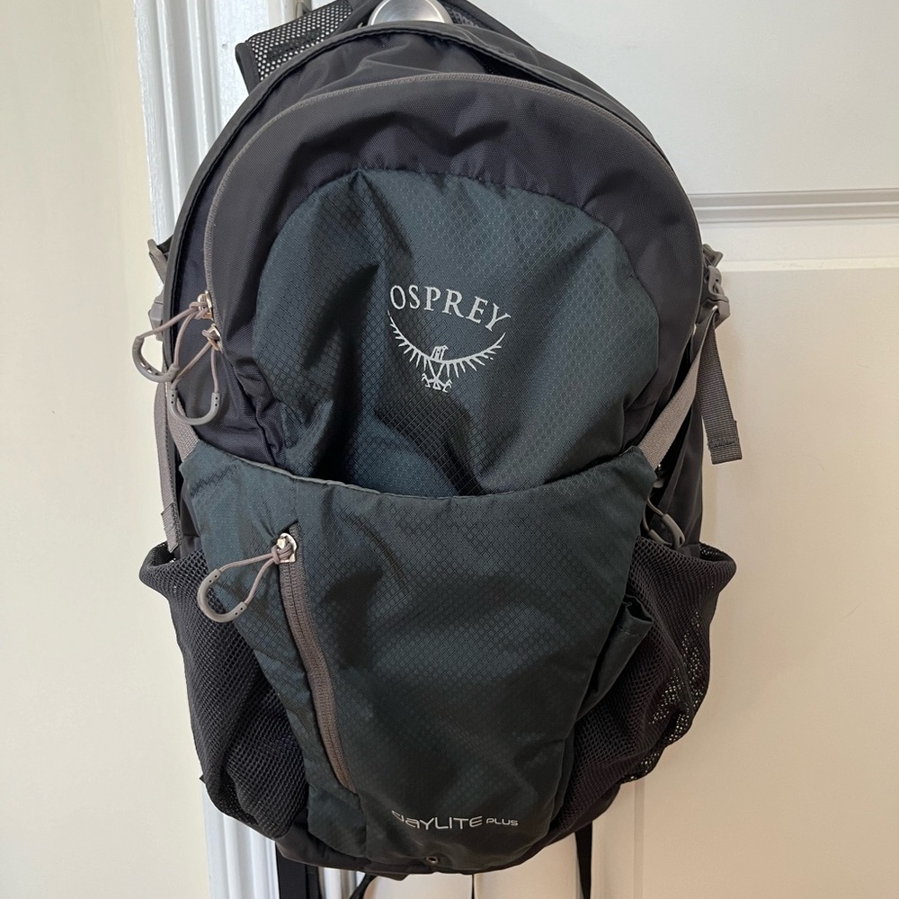 Osprey Daylite Plus Backpack - LIKE NEW